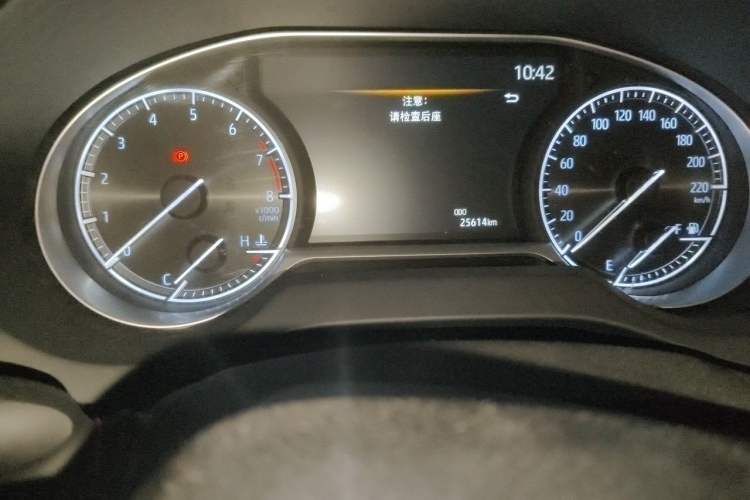 Used Toyota Venza 2022 2.0L CVT Two-Wheel Drive Luxury Edition Odometer Close Up
