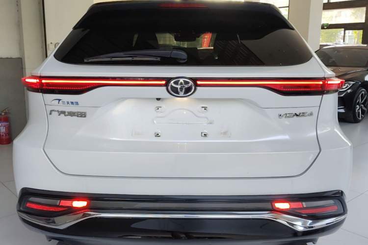 Used Toyota Venza 2022 2.0L CVT Two-Wheel Drive Prestige Edition Rear