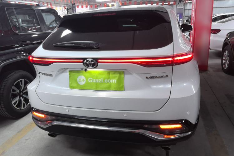 Used Toyota Venza 2022 2.0L CVT Two-Wheel Drive Luxury Edition Rear