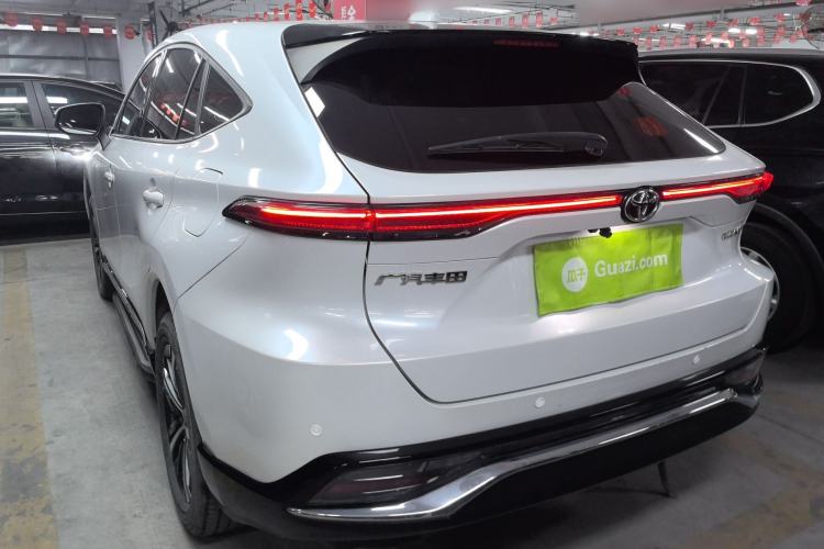 Used Toyota Venza 2022 2.0L CVT Two-Wheel Drive Luxury Edition Rear Left 45 Deg