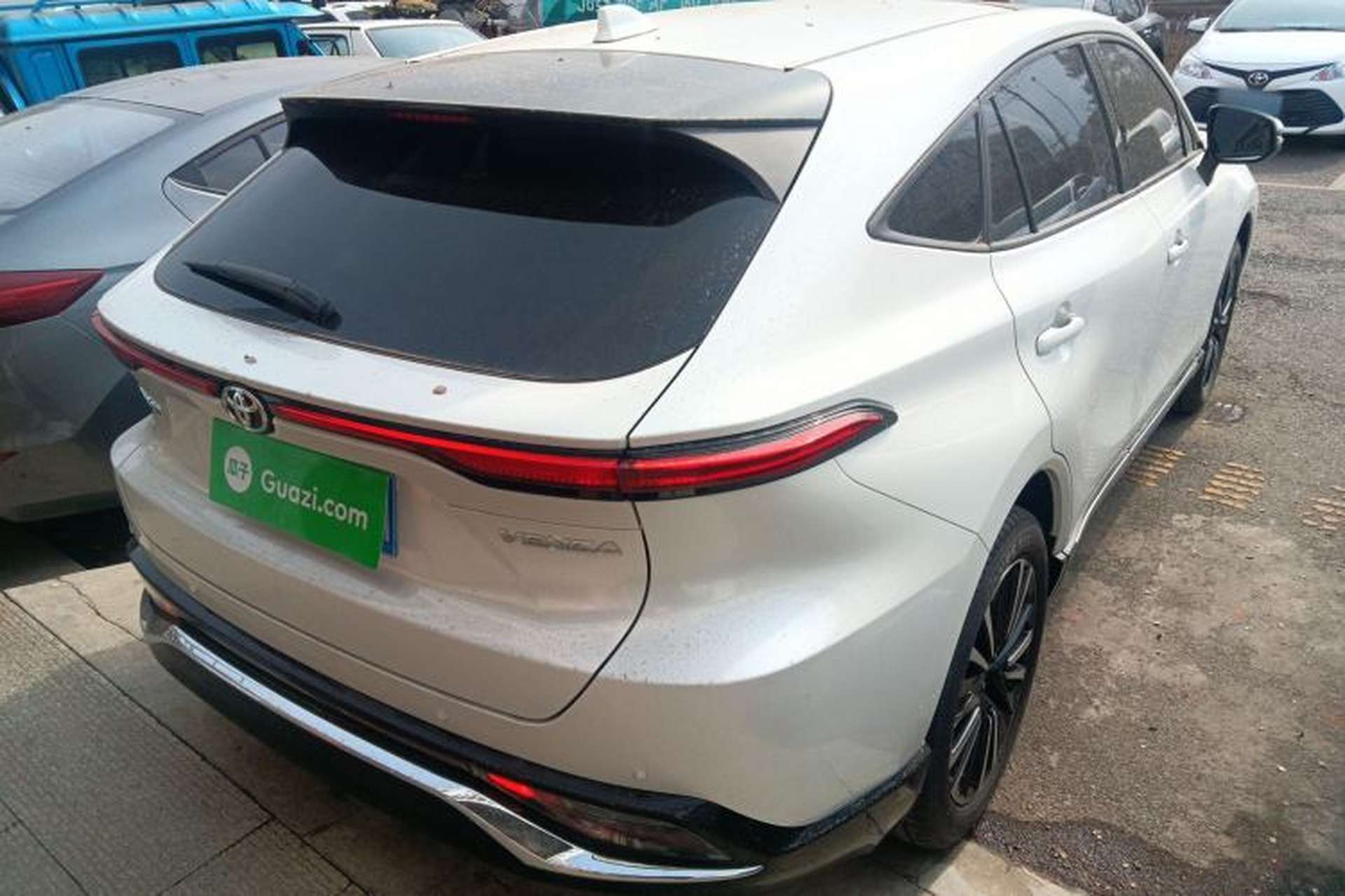 Used Toyota Venza 2022 2.0L CVT Two-Wheel Drive Prestige Edition Rear Right 45 Deg