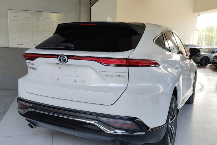 Used Toyota Venza 2022 2.0L CVT Two-Wheel Drive Prestige Edition Rear Right 45 Deg