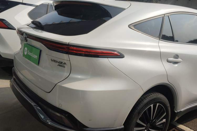Used Toyota Venza 2022 2.0L CVT Four-Wheel Drive Supreme Edition Rear Right 45 Deg