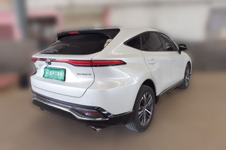 Used Toyota Venza 2022 2.0L CVT Two-Wheel Drive Luxury Edition Rear Right 45 Deg