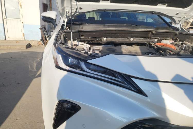 Used Toyota Venza 2022 Dual-Engine 2.5L CVT Four-Wheel Drive Supreme Edition Right Front Headlight