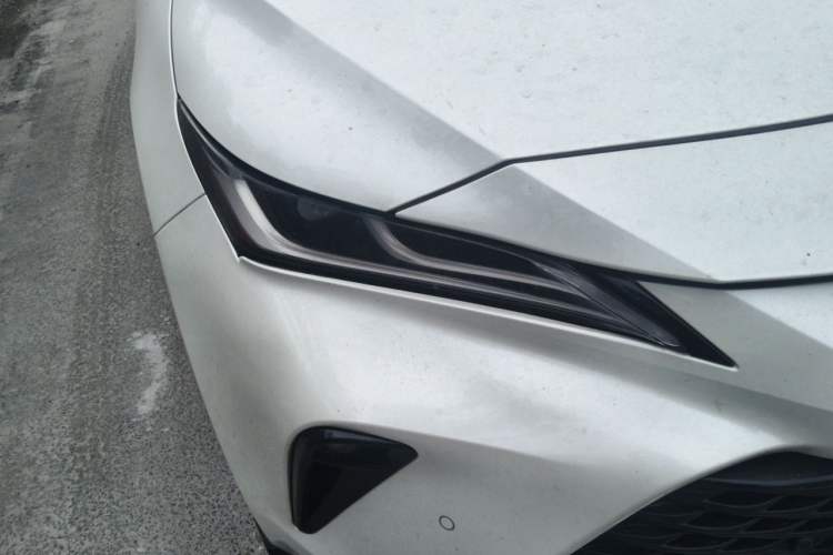 Used Toyota Venza 2022 2.0L CVT Two-Wheel Drive Prestige Edition Right Front Headlight