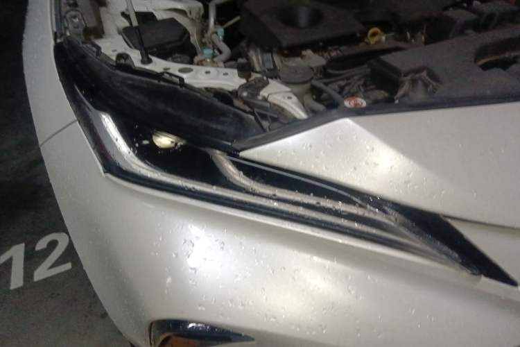 Used Toyota Venza 2022 2.0L CVT Two-Wheel Drive Prestige Edition Right Front Headlight