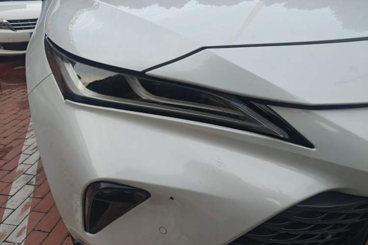 Used Toyota Venza 2022 2.0L CVT Two-Wheel Drive Prestige Edition Right Front Headlight