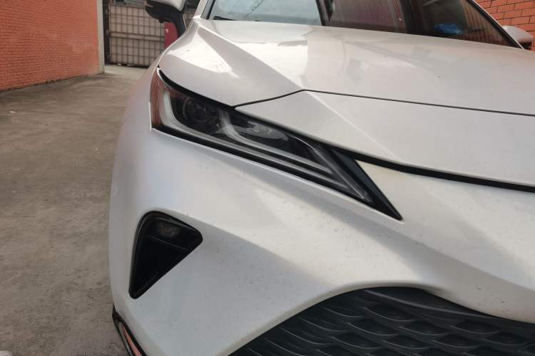 Used Toyota Venza 2022 Dual-Engine 2.5L CVT Two-Wheel Drive Prestige Edition Right Front Headlight