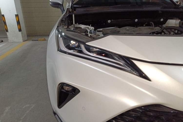 Used Toyota Venza 2022 Dual-Engine 2.5L CVT Two-Wheel Drive Prestige Edition Right Front Headlight
