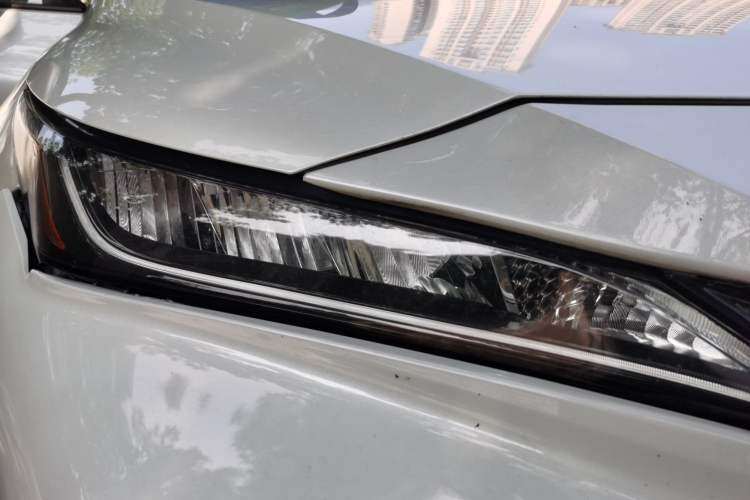 Used Toyota Venza 2022 2.0L CVT Two-Wheel Drive Luxury Edition Right Front Headlight