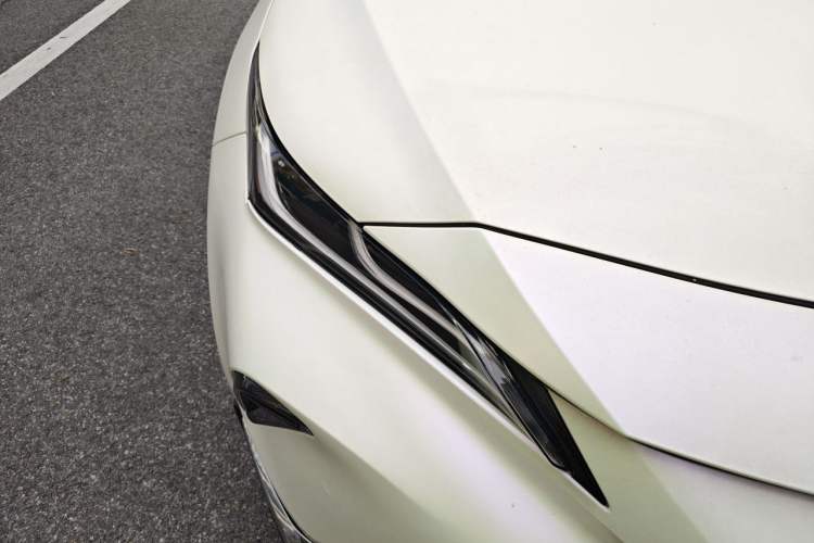 Used Toyota Venza 2022 2.0L CVT Two-Wheel Drive Prestige Edition Right Front Headlight