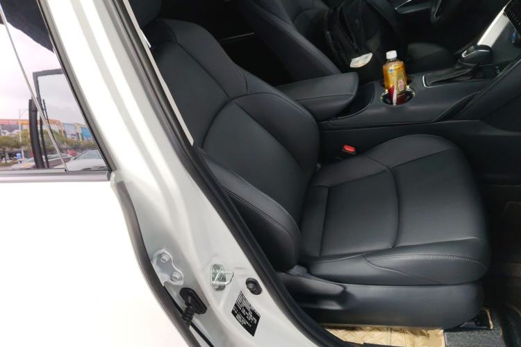 Used Toyota Venza 2022 Dual-Engine 2.5L CVT Two-Wheel Drive Luxury Edition Right Front Seat
