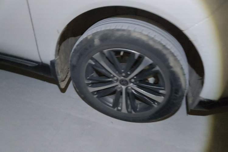 Used Toyota Venza 2022 2.0L CVT Two-Wheel Drive Luxury Edition Right Front Wheel Hub