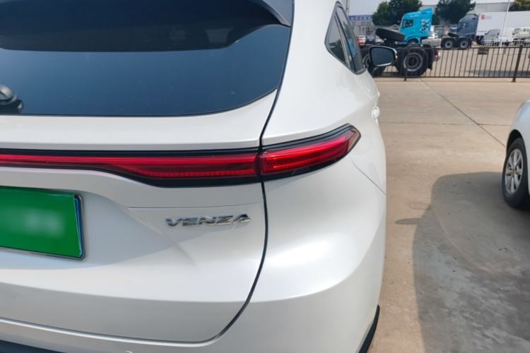 Used Toyota Venza 2022 2.0L CVT Two-Wheel Drive Prestige Edition Right Rear Taillight