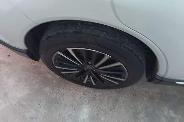 Used Toyota Venza 2022 2.0L CVT Two-Wheel Drive Prestige Edition Right Rear Wheel Hub