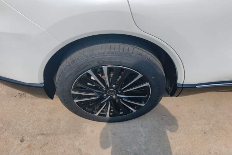 Used Toyota Venza 2022 2.0L CVT Two-Wheel Drive Prestige Edition Right Rear Wheel Hub