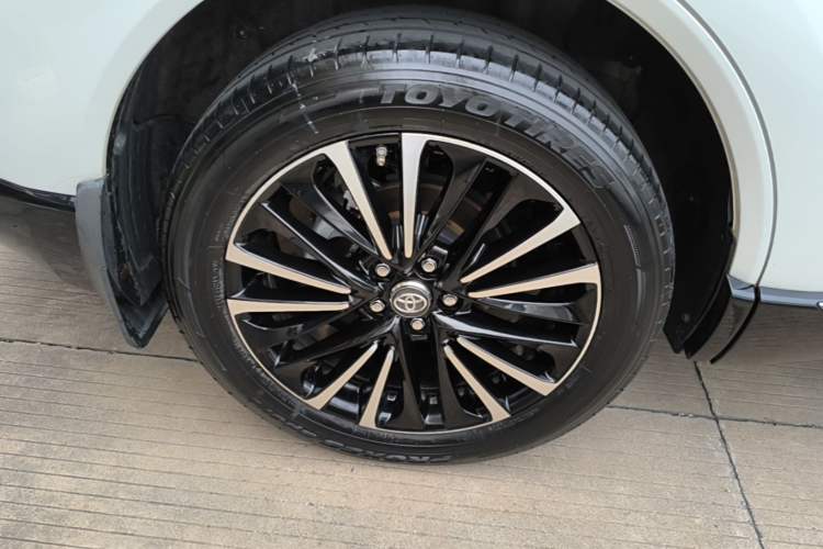 Used Toyota Venza 2022 2.0L CVT Two-Wheel Drive Prestige Edition Right Rear Wheel Hub