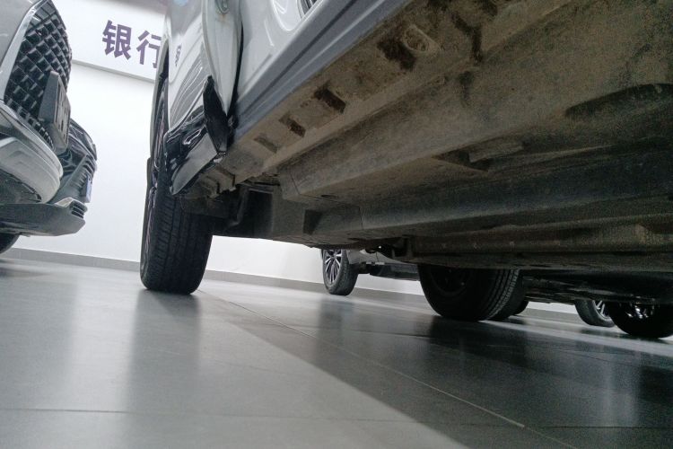 Used Toyota Venza 2022 2.0L CVT Four-Wheel Drive Supreme Edition Right Side Sill