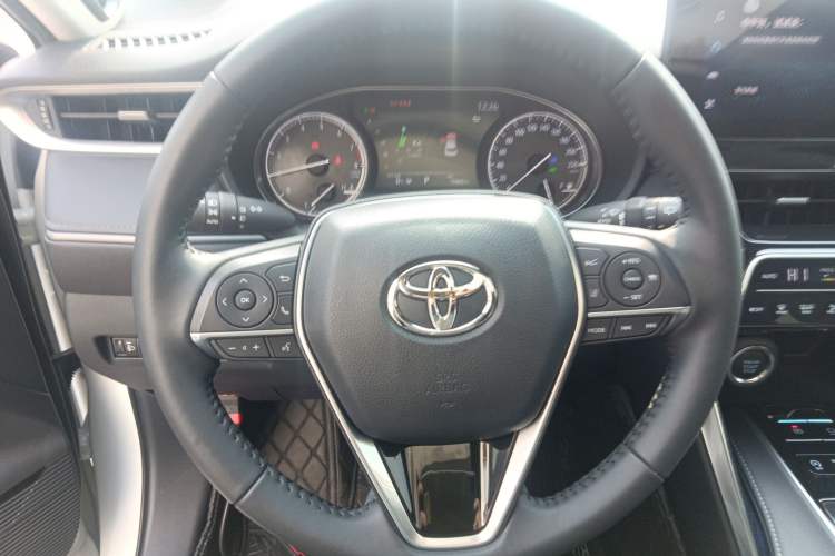 Used Toyota Venza 2022 2.0L CVT Two-Wheel Drive Prestige Edition Steering Wheel