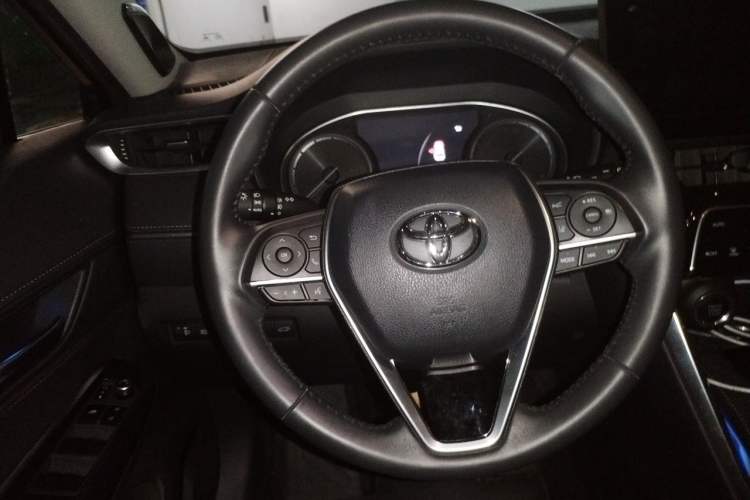 Used Toyota Venza 2022 2.0L CVT Two-Wheel Drive Prestige Edition Steering Wheel