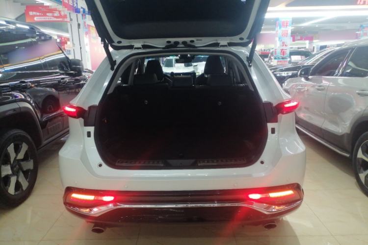 Used Toyota Venza 2022 2.0L CVT Two-Wheel Drive Prestige Edition Trunk