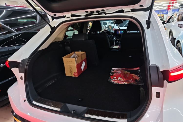 Used Toyota Venza 2022 Dual-Engine 2.5L CVT Two-Wheel Drive Luxury Edition Trunk