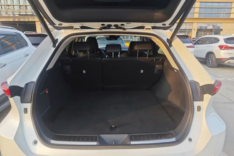 Used Toyota Venza 2022 2.0L CVT Four-Wheel Drive Supreme Edition Trunk