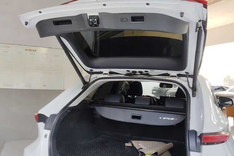 Used Toyota Venza 2022 2.0L CVT Two-Wheel Drive Prestige Edition Trunk