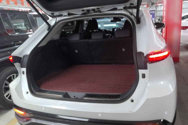 Used Toyota Venza 2022 2.0L CVT Two-Wheel Drive Luxury Edition Trunk