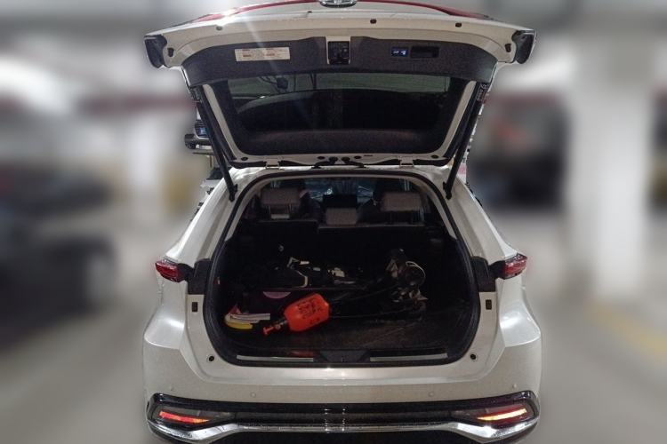 Used Toyota Venza 2022 Dual-Engine 2.5L CVT Two-Wheel Drive Prestige Edition Trunk