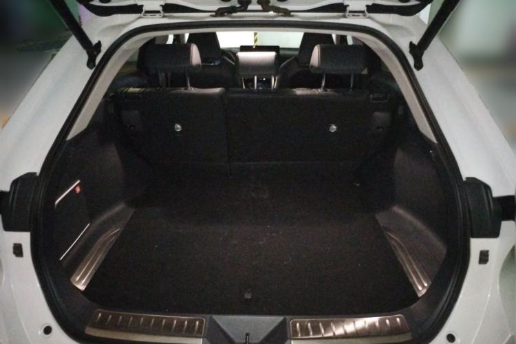 Used Toyota Venza 2022 2.0L CVT Two-Wheel Drive Prestige Edition Trunk