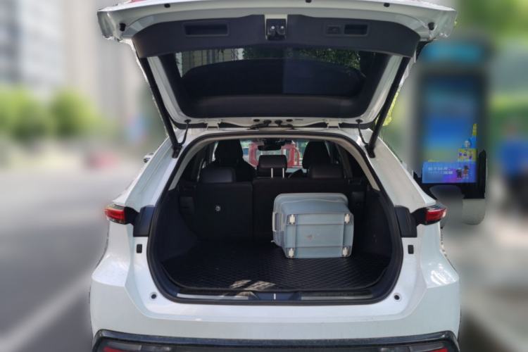 Used Toyota Venza 2022 2.0L CVT Two-Wheel Drive Luxury Edition Trunk