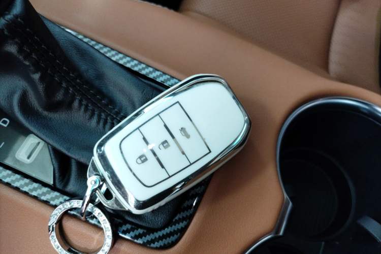Used Toyota Venza 2022 2.0L CVT Two-Wheel Drive Prestige Edition Vehicle Key