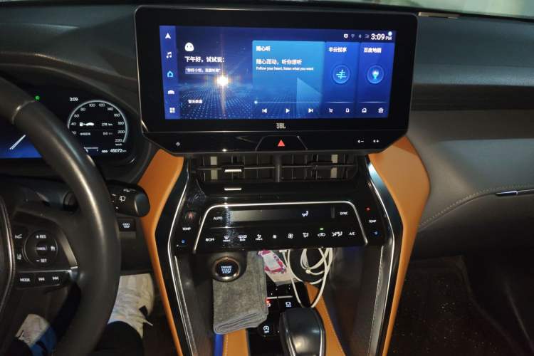 Used Toyota Venza 2023 2.0L CVT Two-Wheel Drive Prestige Version Audio And AC Panel
