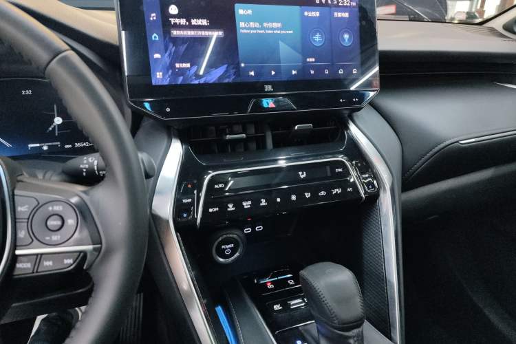 Used Toyota Venza 2023 2.5L Smart Electric Hybrid Dual-Drive Prestige Version Audio And AC Panel