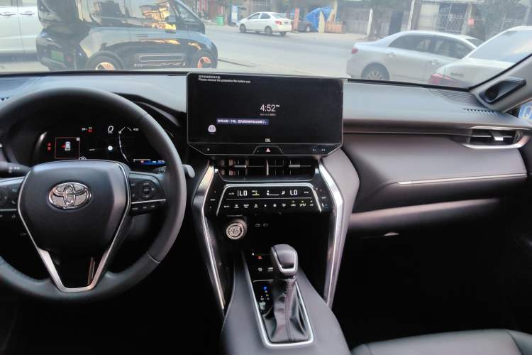 Used Toyota Venza 2023 2.0L CVT Two-Wheel Drive Prestige Version Audio And AC Panel
