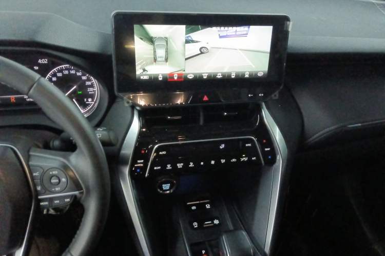 Used Toyota Venza 2023 2.0L CVT Two-Wheel Drive Luxury Edition Audio And AC Panel