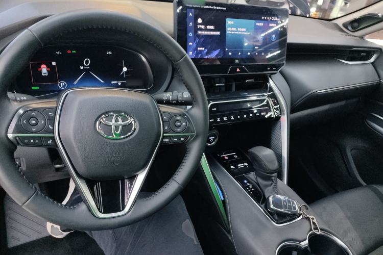 Used Toyota Venza 2023 2.5L Smart Electric Hybrid Dual-Drive Prestige Version Center Console