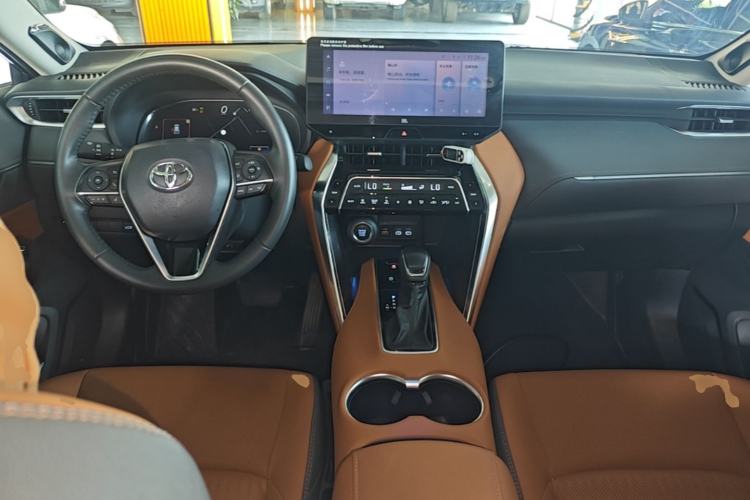 Used Toyota Venza 2023 2.0L CVT Two-Wheel Drive Prestige Version Center Console