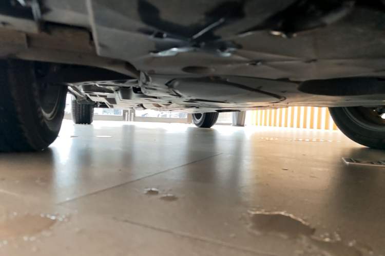 Used Toyota Venza 2023 2.0L CVT Two-Wheel Drive Prestige Version Chassis Front Right