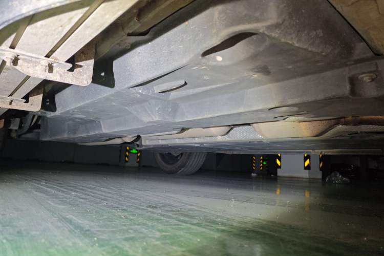 Used Toyota Venza 2023 2.0L CVT Two-Wheel Drive Prestige Version Chassis Front Right