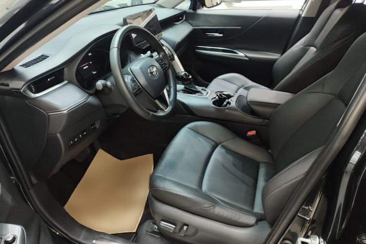 Used Toyota Venza 2023 2.0L CVT Two-Wheel Drive Luxury Edition Driver Seat