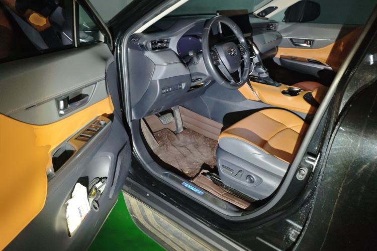 Used Toyota Venza 2023 2.0L CVT Two-Wheel Drive Prestige Version Driver Seat