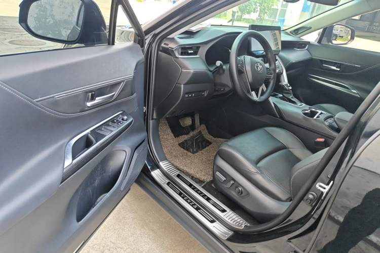 Used Toyota Venza 2023 2.0L CVT Two-Wheel Drive Prestige Version Driver Seat