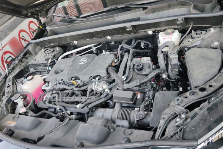 Used Toyota Venza 2023 2.5L Smart Electric Hybrid Dual-Drive Luxury Edition Engine Bay