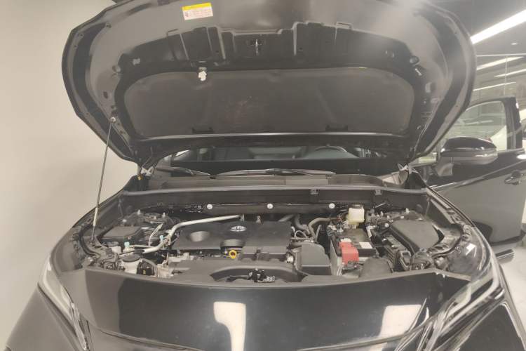 Used Toyota Venza 2023 2.0L CVT Two-Wheel Drive Prestige Version Engine Bay