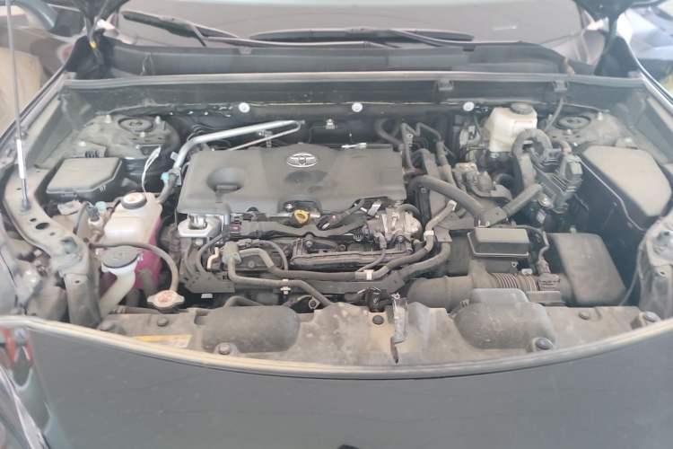 Used Toyota Venza 2023 2.5L Smart Electric Hybrid Dual-Drive Prestige Version Engine Bay