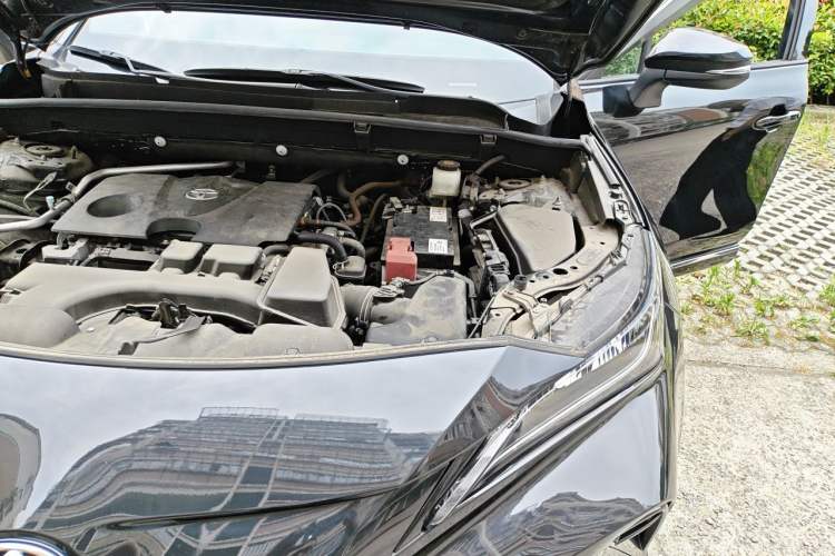 Used Toyota Venza 2023 2.0L CVT Two-Wheel Drive Luxury Edition Engine Bay Left