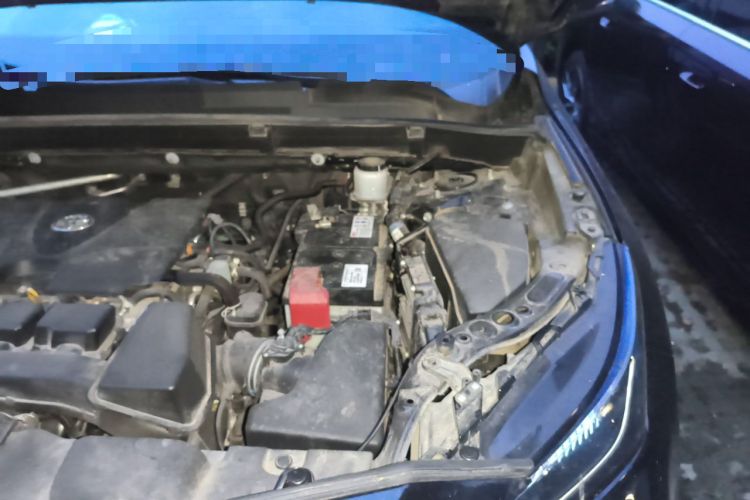 Used Toyota Venza 2023 2.0L CVT Two-Wheel Drive Luxury Edition Engine Bay Left